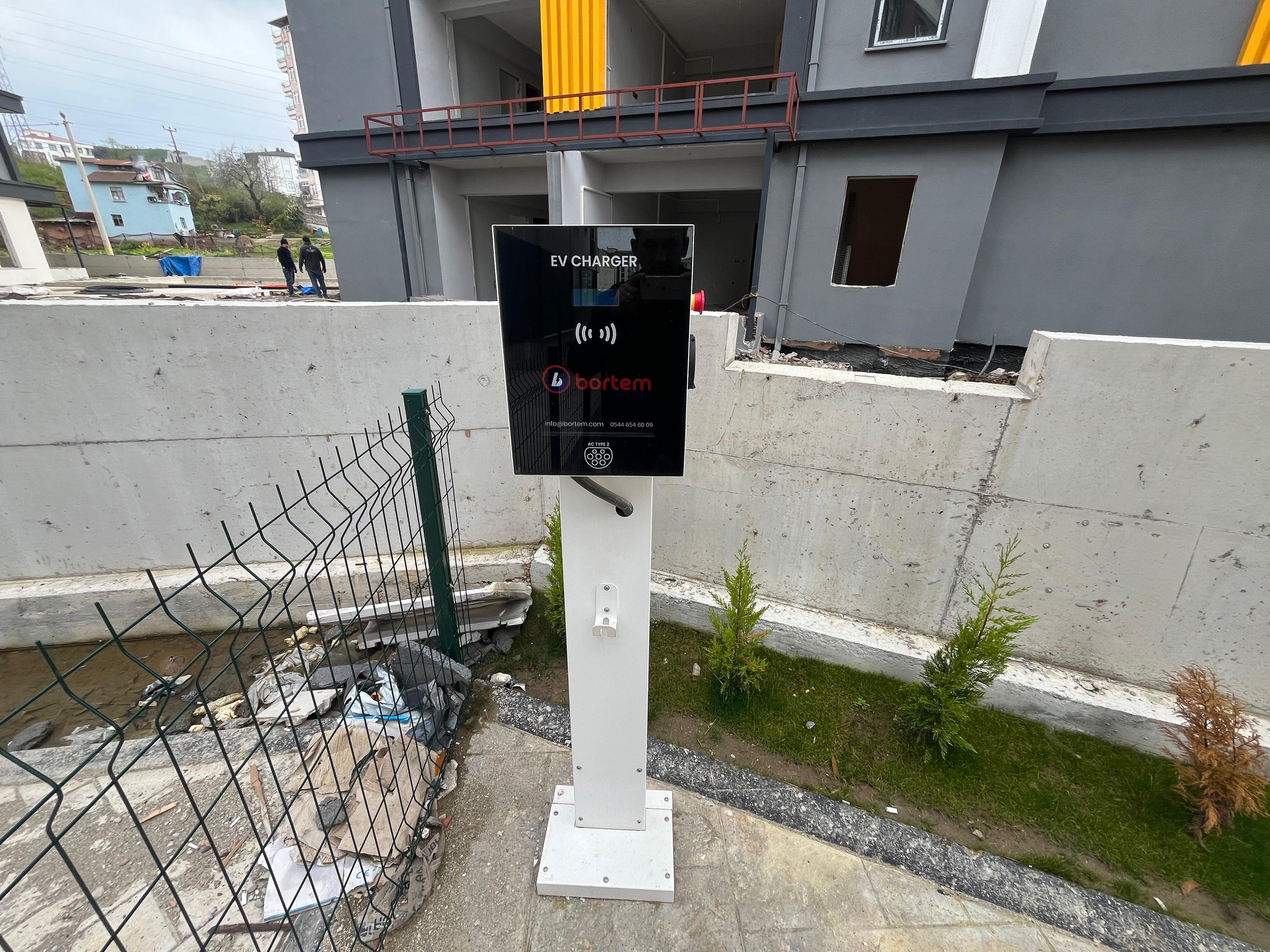 CUMHURİYET MAH. VİRAL İNŞAAT ANA BULVAR ÜZERİ 1+1