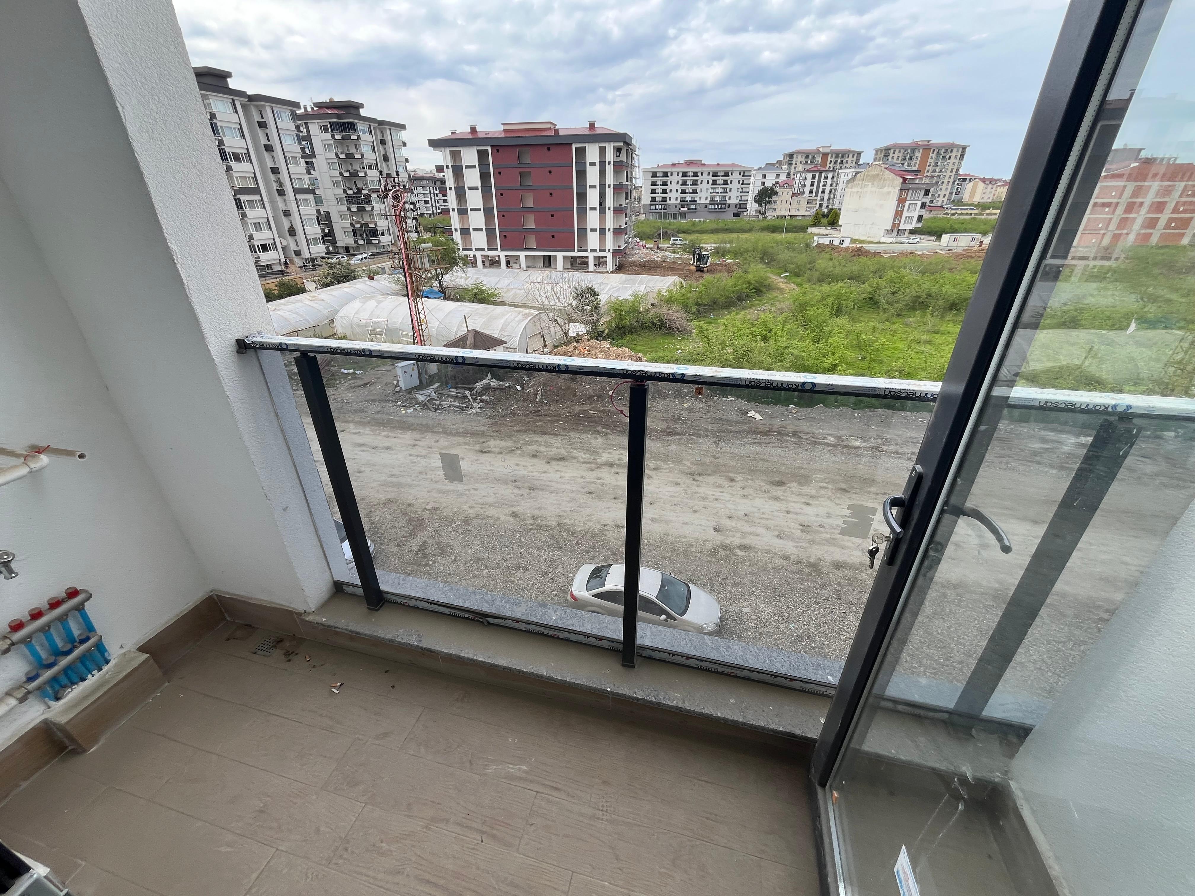 CUMHURİYET MAH. VİRAL İNŞAAT ANA BULVAR ÜZERİ 1+1