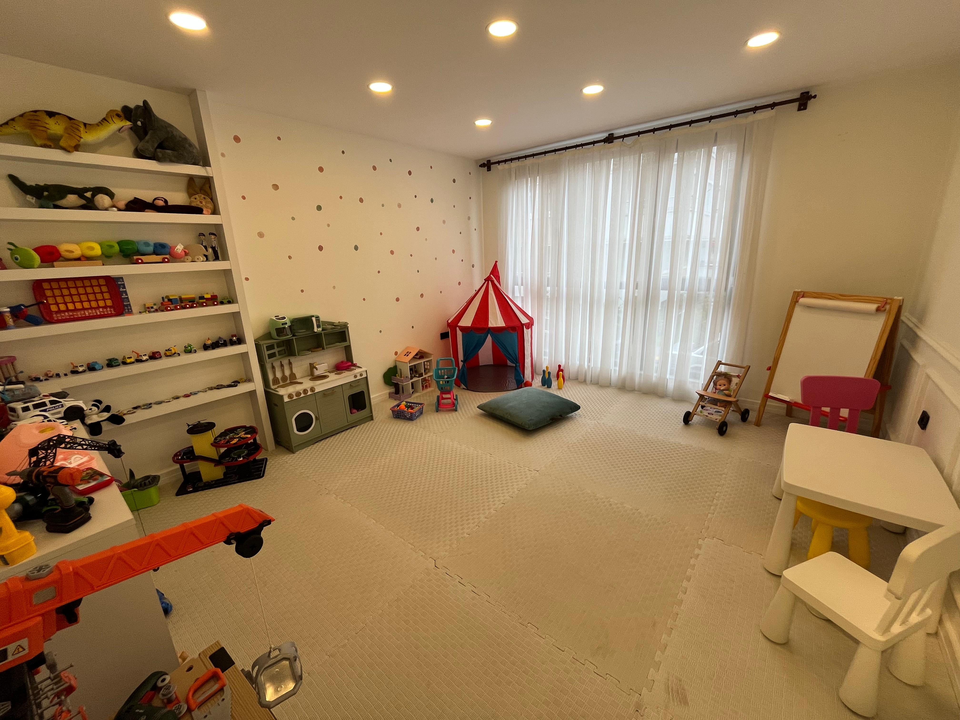 AKYAZI MAHALL DEVREN KİRALIK LÜKS İŞYERİ