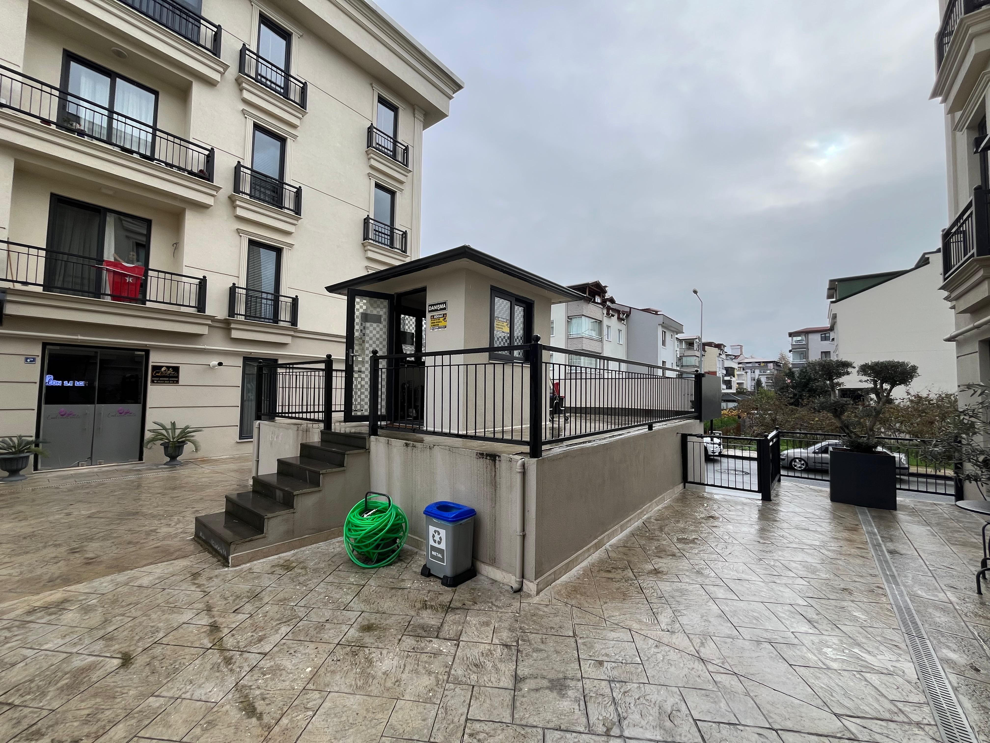 AKYAZI MAHALL DEVREN KİRALIK LÜKS İŞYERİ