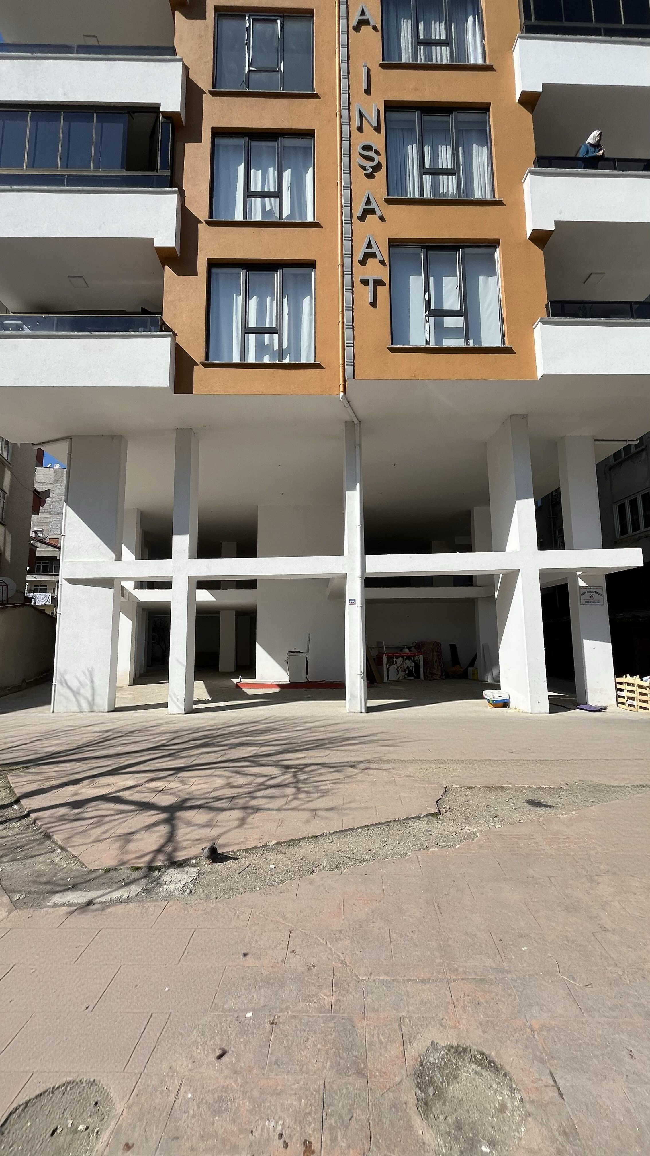 MABEL'DEN ANA CADDE ÜZERİNDE FIRSAT 2 KATLI KİRALIK DÜKKAN