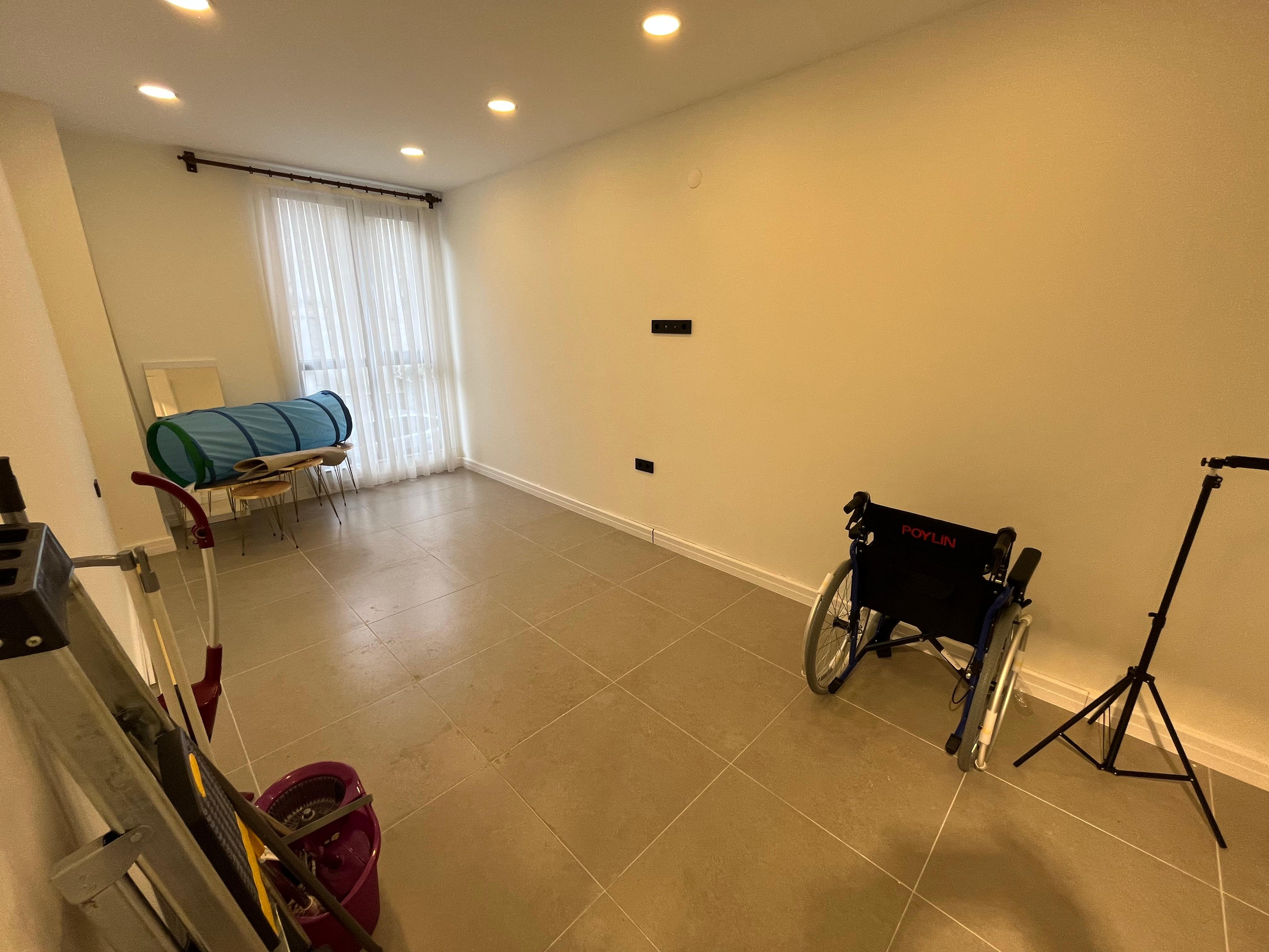 AKYAZI MAHALL DEVREN KİRALIK LÜKS İŞYERİ