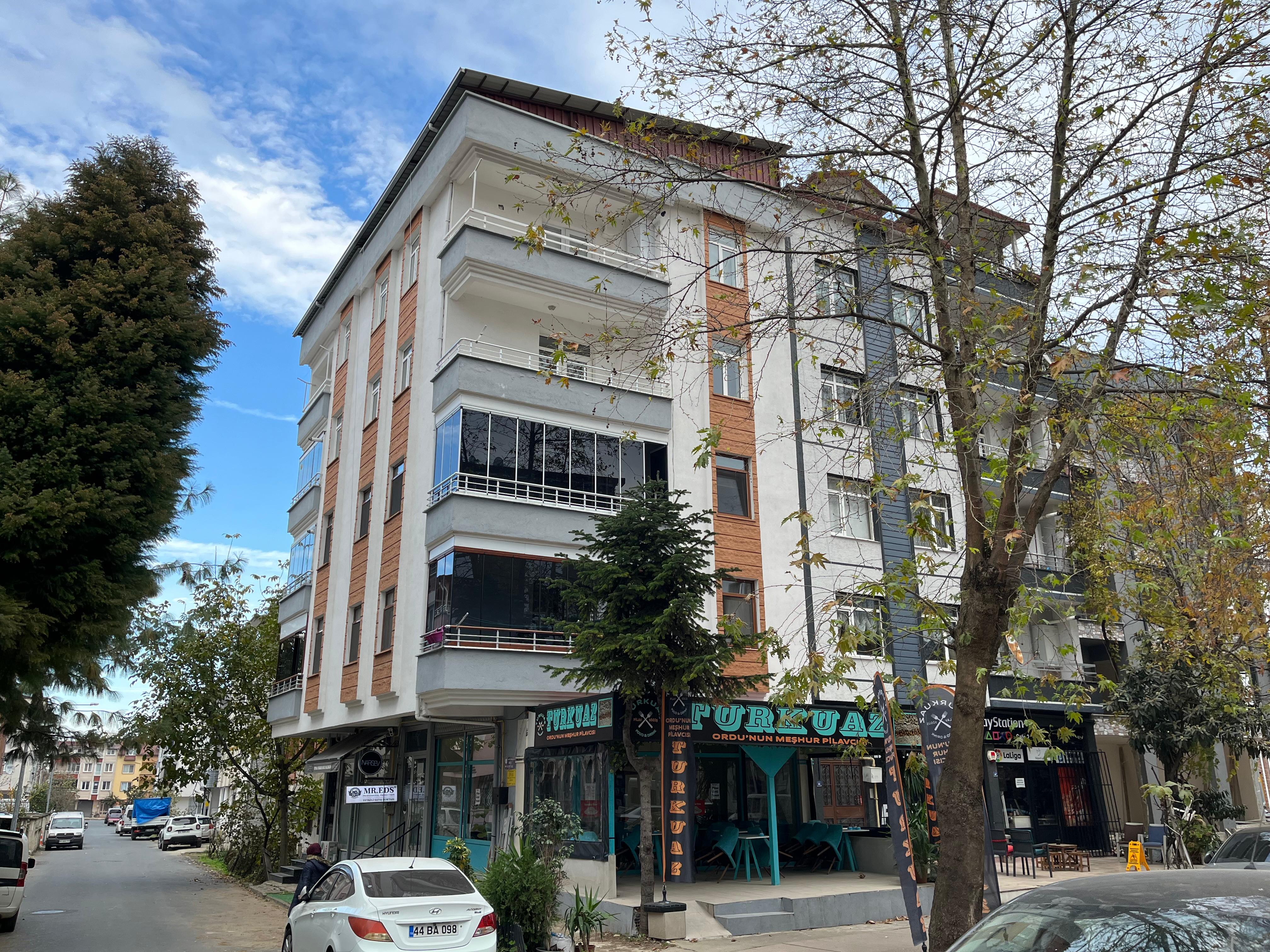 AKYAZI MAHALLESİ AHMET CEMAL MAĞDEN BULVARI ÜZERİ 3+1 KİRALIK DAİRE