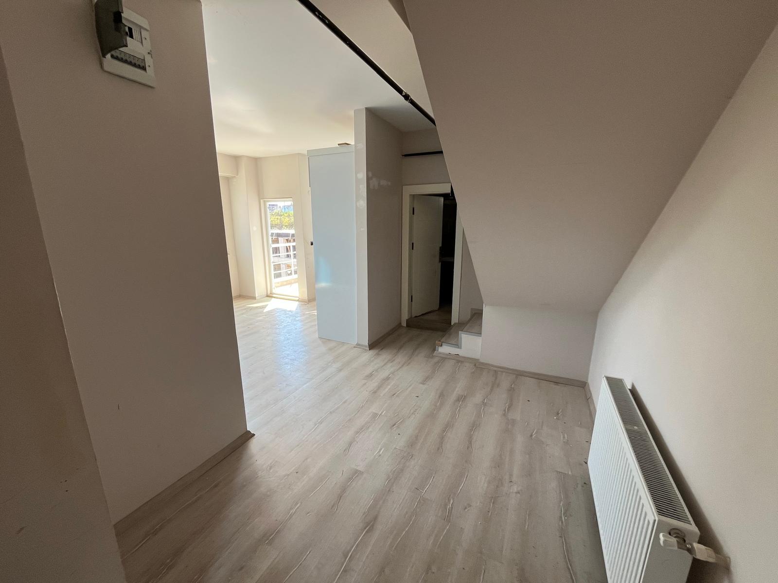 CUMHURİYET MAH. KERVAN APT. DUBLEKS 2+1