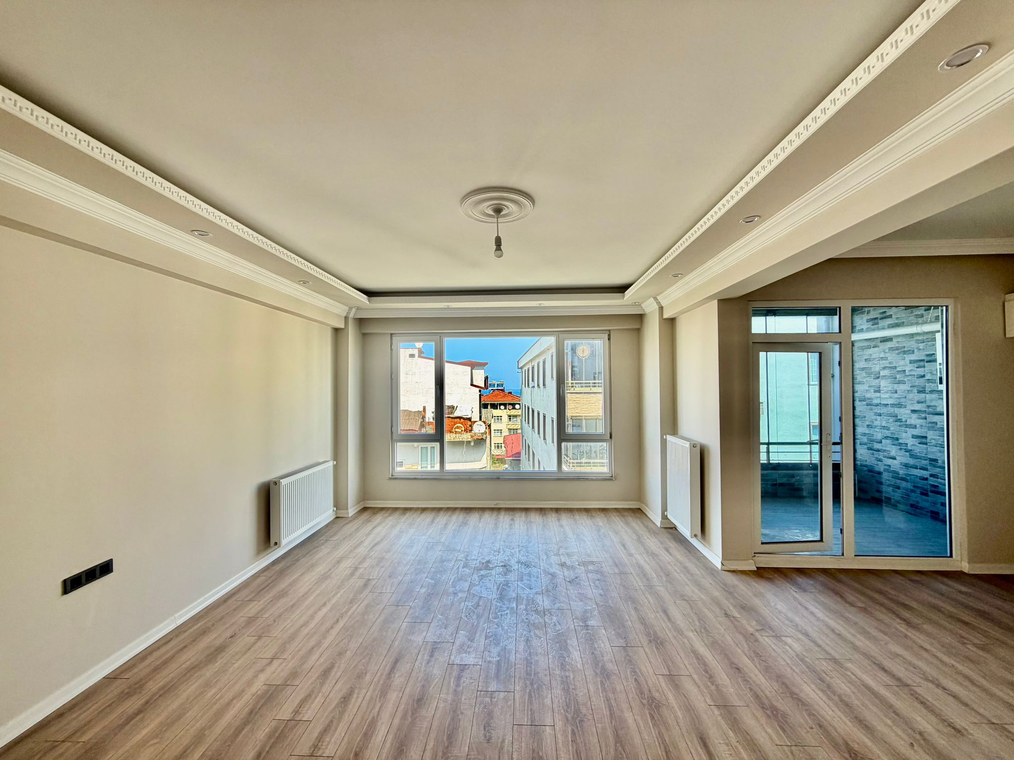 DENİZE VE SAHİLE 50M ÇİFT GİRİŞ CAM BALKON KOMBİ DAHİL DUBLEX