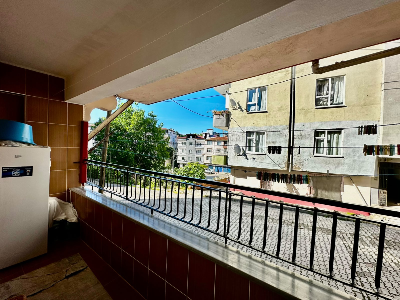 SARAÇLI MAH. ANAYOLA 2 DK YÜRÜME MESAFESİ 2+1 95 M2 FIRSAT DAİRE