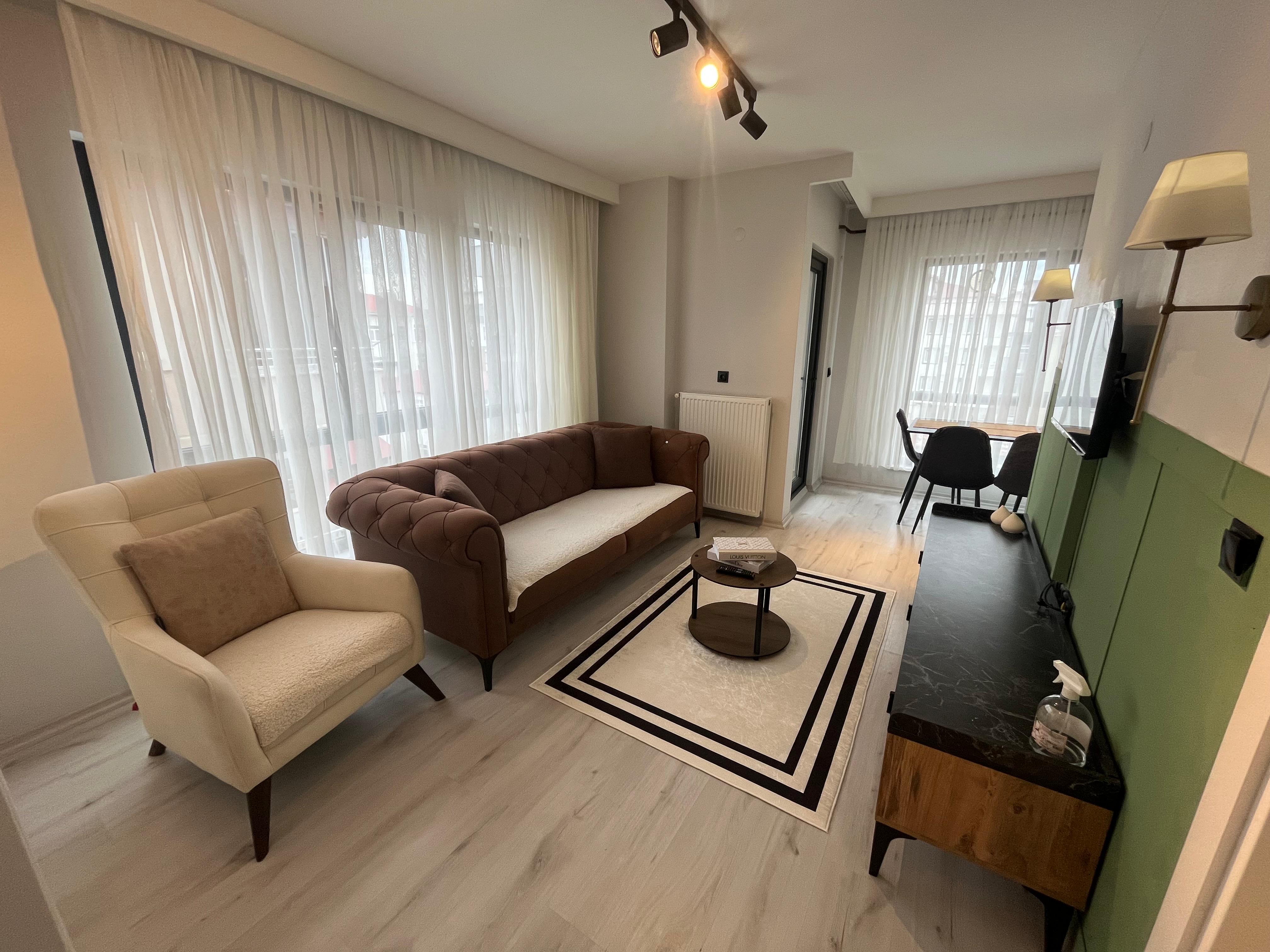 CUMHURİYET MAH. SAHİLE ÇOK YAKIN EŞYALI TOPUZOĞLU EYLÜL APARTMANI