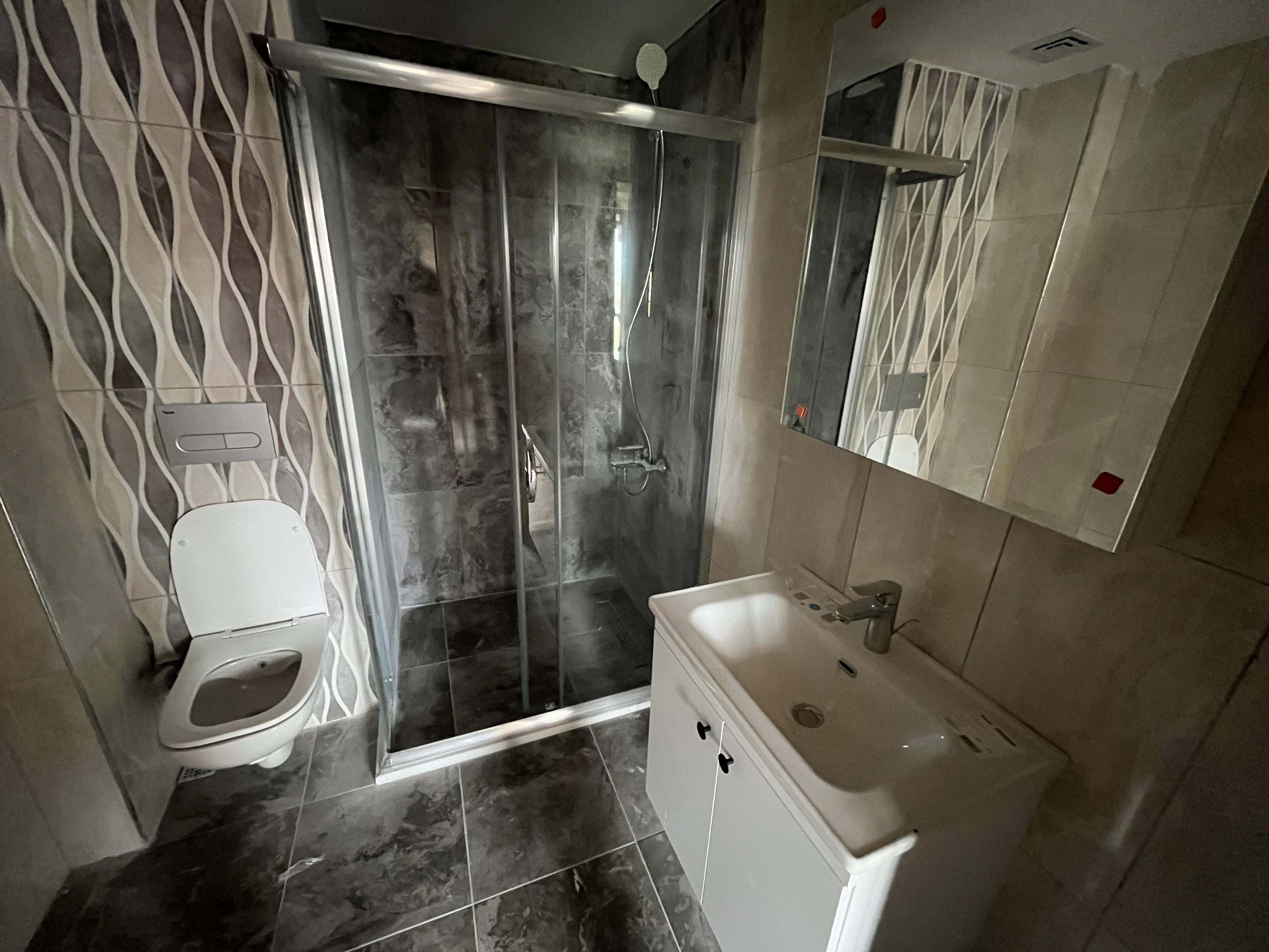 CUMHURİYET MAH. VİRAL İNŞAAT ANA BULVAR ÜZERİ 1+1