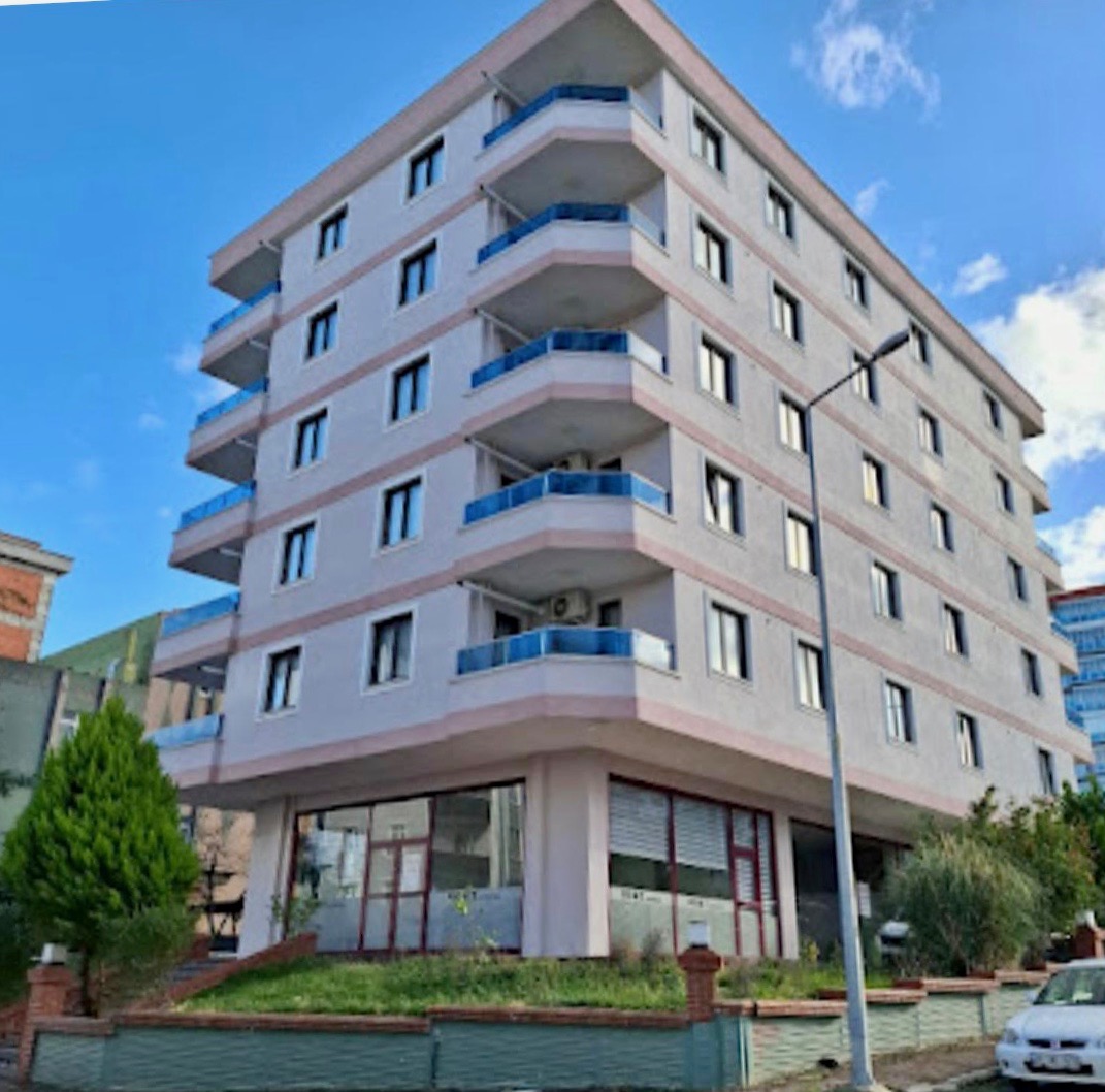 GENİŞ 1+1 ARA KAT KİRALIK DAİRE