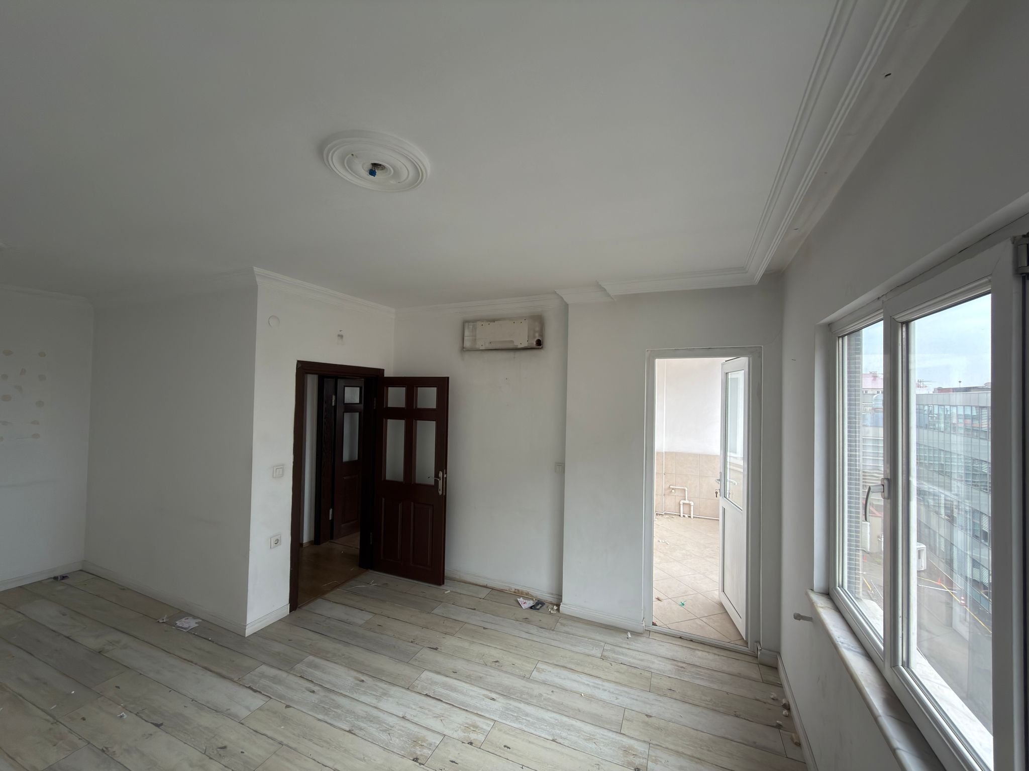 TRABZON BÜYÜKŞEHİR BELEDİYESİ YANI 3+1 KİRALIK OFİS