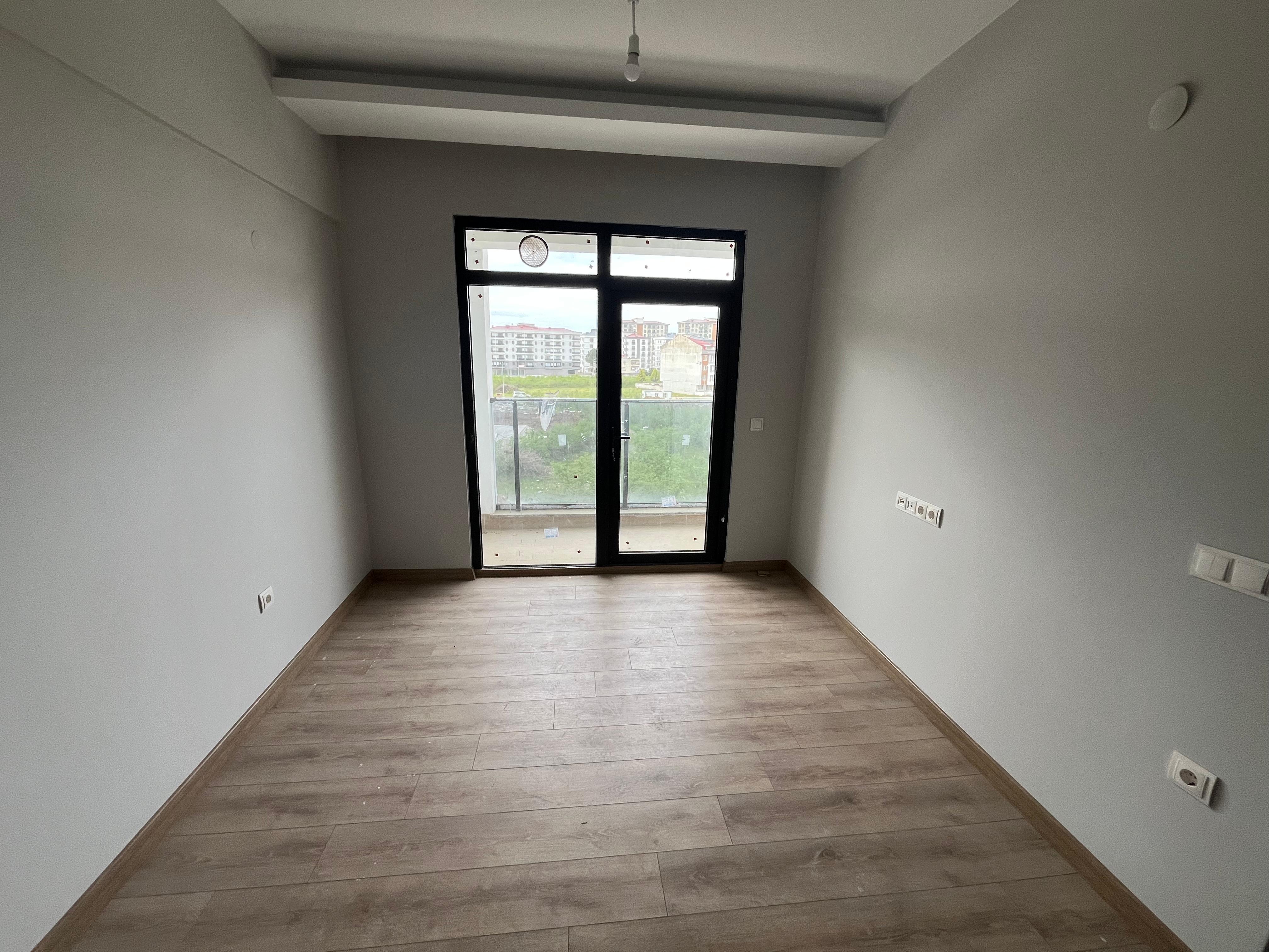 CUMHURİYET MAH. VİRAL İNŞAAT ANA BULVAR ÜZERİ 1+1