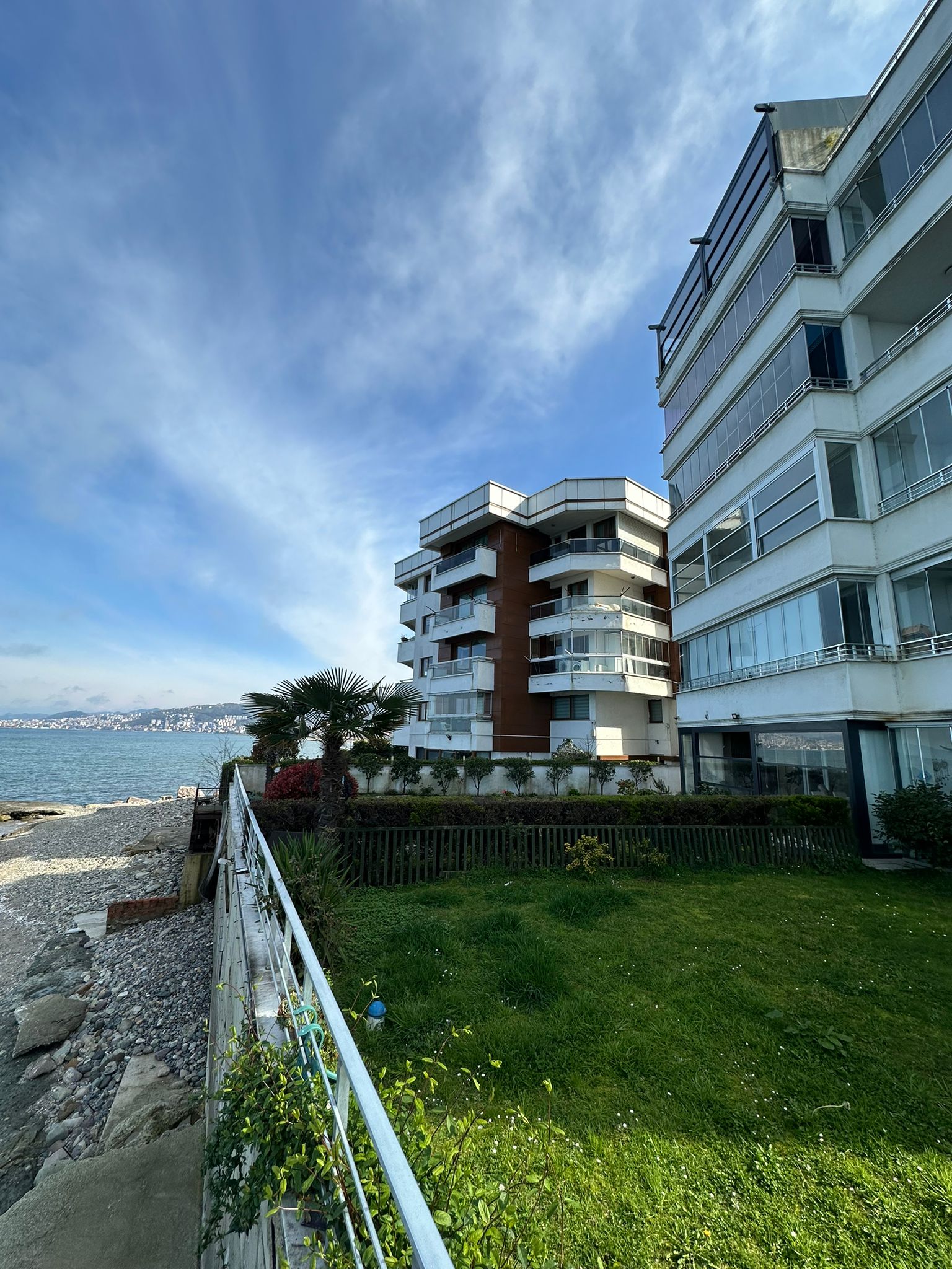 BEYAZ YALI KİRALIK DAİRE