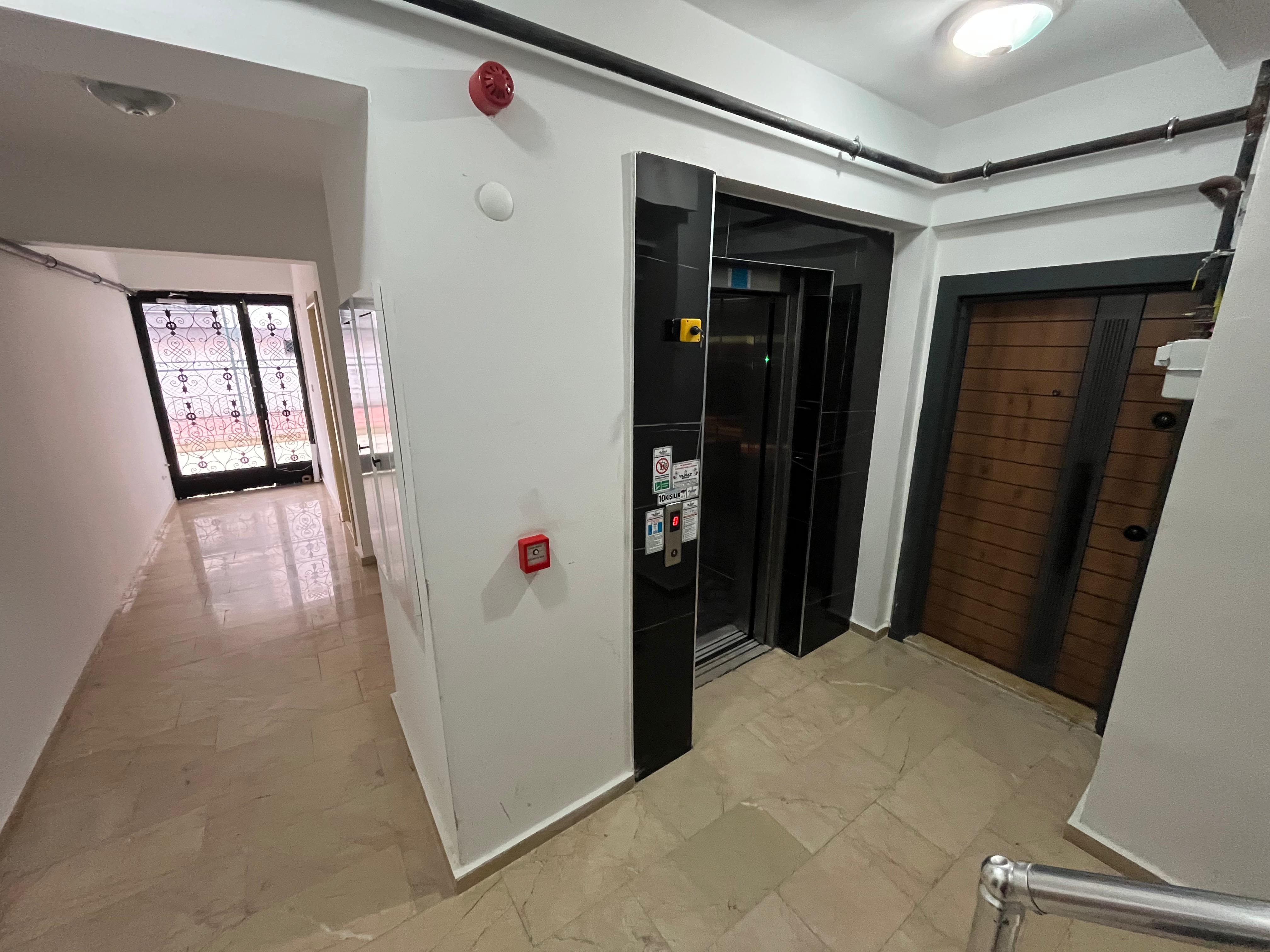 CUMHURİYET MAHALLESİ E-BEBEK KARŞISI SATILIK 1+1 DAİRE