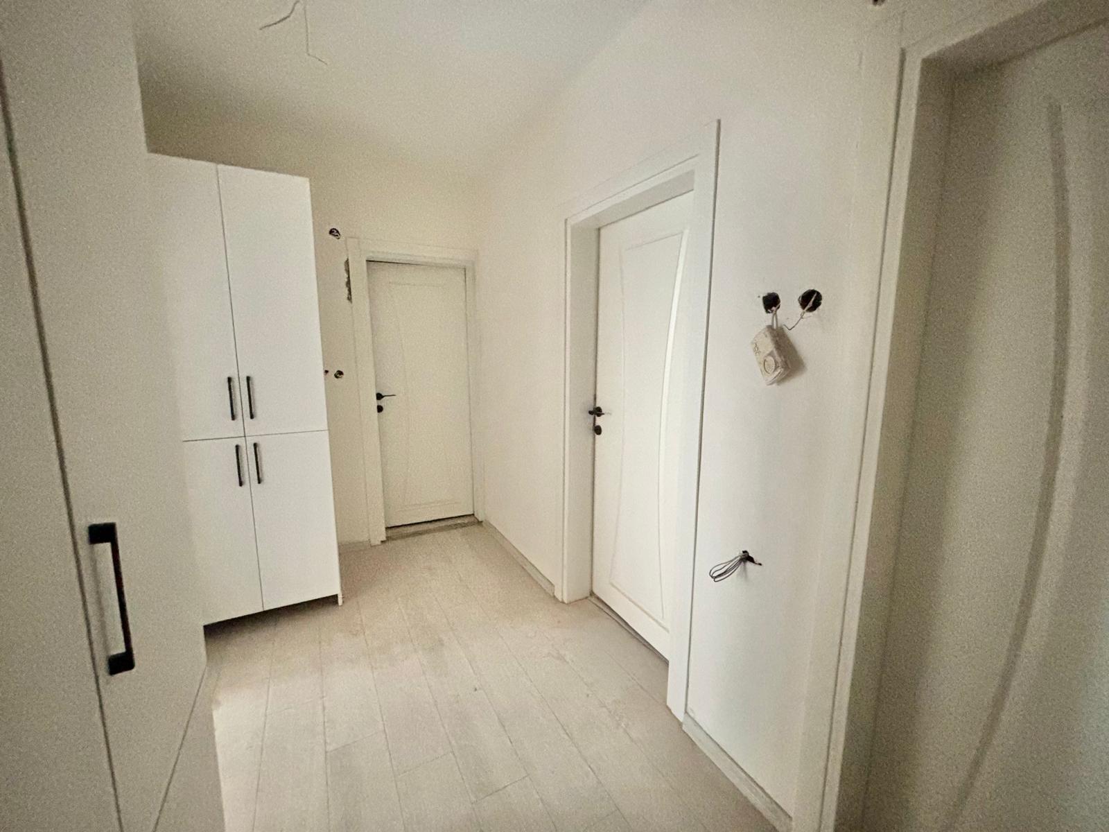 ŞARKİYE SATILIK-OFİS YAN SOKAĞI