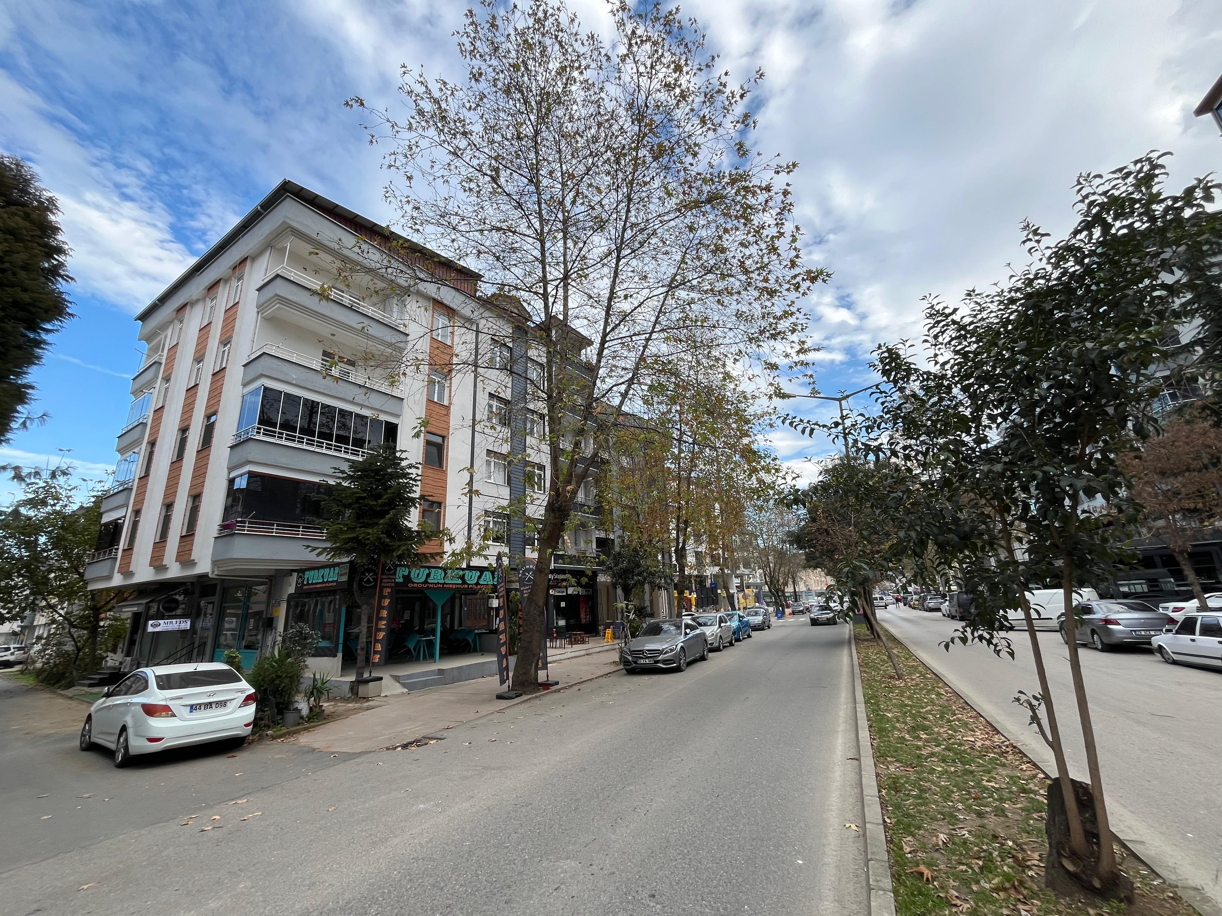 AKYAZI MAHALLESİ AHMET CEMAL MAĞDEN BULVARI ÜZERİ 3+1 KİRALIK DAİRE