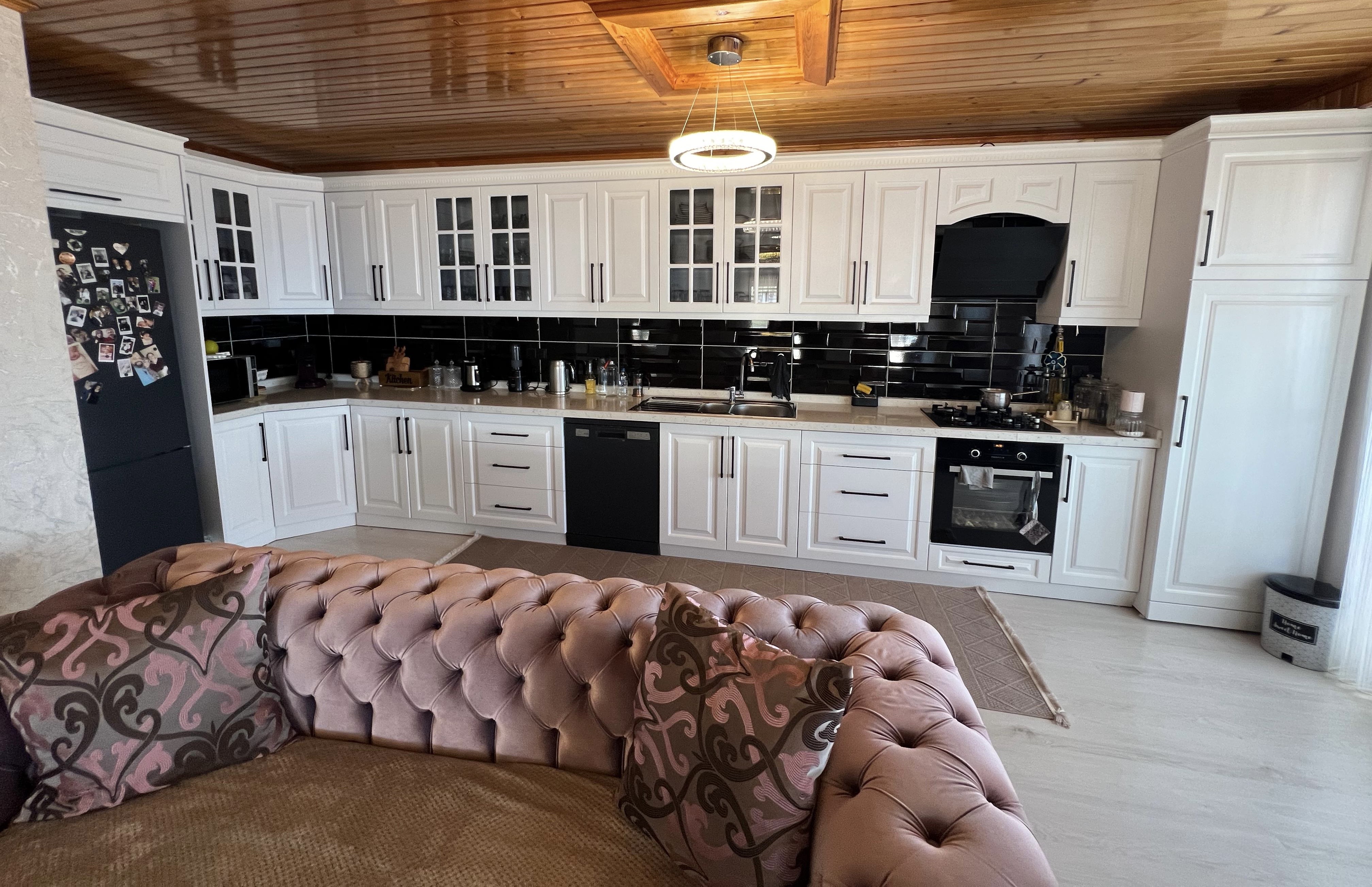 PELİTLİ DE SATILIK 4+1 280 M2 DAİRE