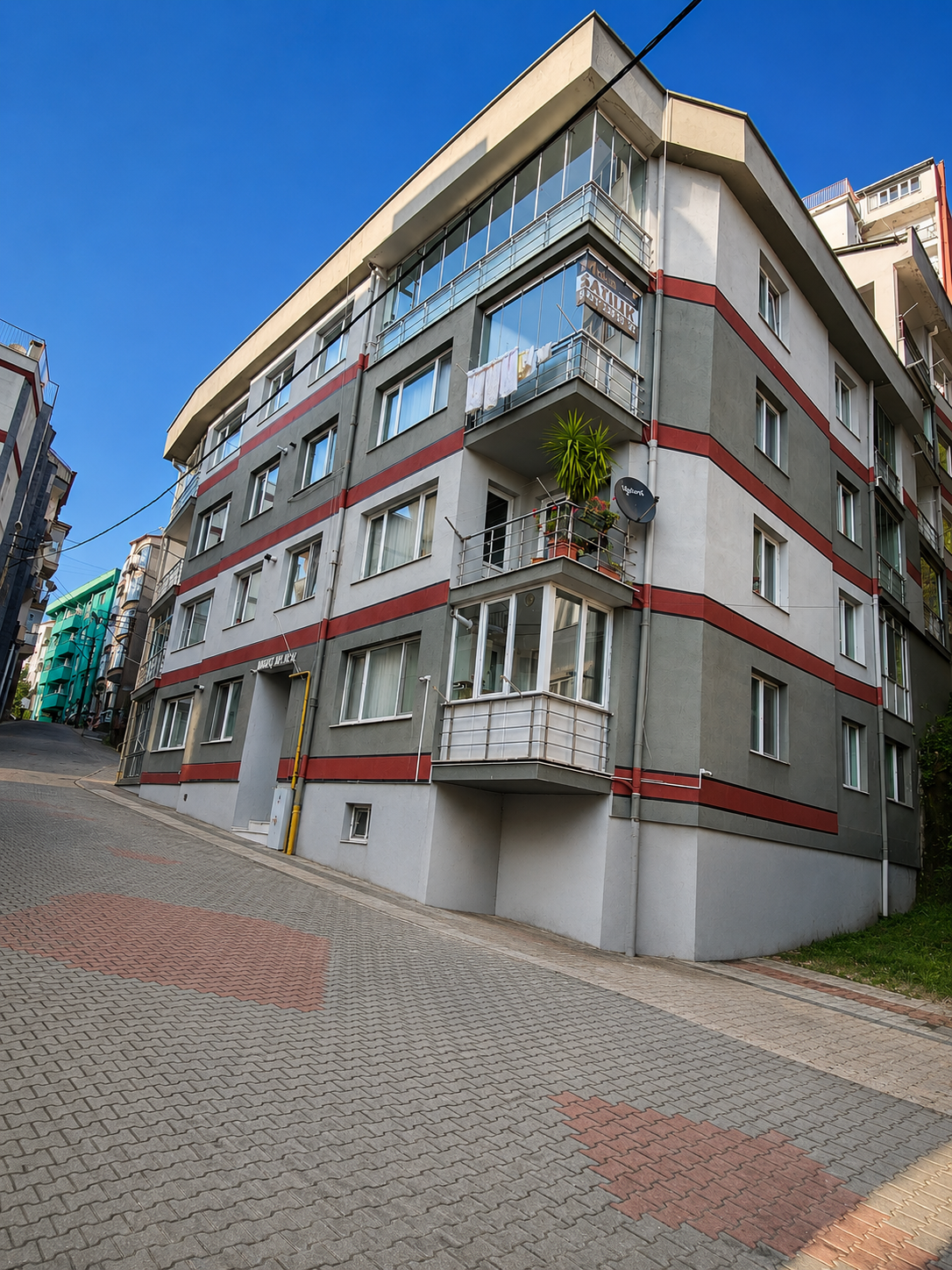 MABEL'DEN KALE MAHALLESİ  3+1 SATILIK DAİRE